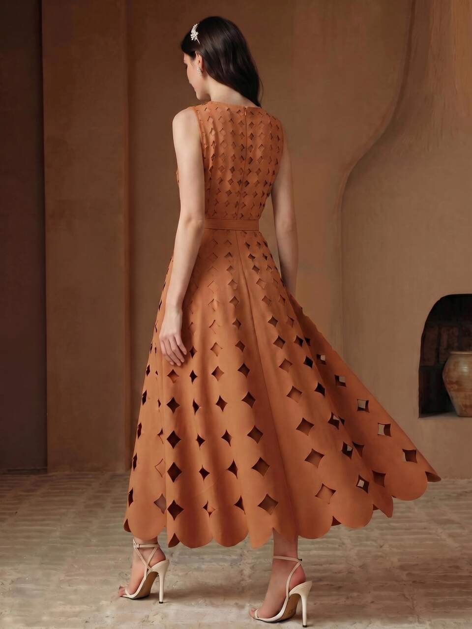 Elegant Coffee Color Fashion Strapless Long Dress, Cinched Cinched Waist, Sleeveless, Hollow Design, Vacation Dress For Women