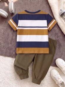 Souflis Souflis 小男孩條紋短袖T恤與慢跑褲套裝 牛仔圖案印花彈性腰鬆緊運動褲 休閒2件套服裝 - 彩色 - 查看 2