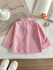 SHEIN Playful Pals 1件女嬰鈕扣襯衫，甜美紅白條紋花朵貼布長袖翻領，正裝款，生日派對秋季假期獨角獸韓風 - 紅色 - 查看 2