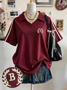 Lalippa 橄欖枝刺繡編織飾邊時尚極簡女款翻領V領落肩短袖T恤，送給朋友的禮物 - 酒紅色 - 查看 1