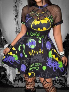 Whyspr BATMAN X SHEIN Plus Size Women's Patchwork Fishnet Cartoon Print Short Sleeve Casual Dress - Black - View 1