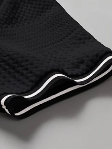 Manfinity Homme Men's Textured Chest Patch Short Sleeve T-Shirt - Black - View 4