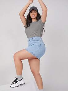 SHEIN BASICS Camiseta de cuello redondo lisa y ajustada para verano - Gris - Ver 4