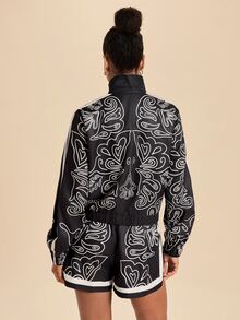 Travachic Jaket Lengan Panjang Wanita dengan Motif Hati dan Resleting - Hitam dan Putih - View 3