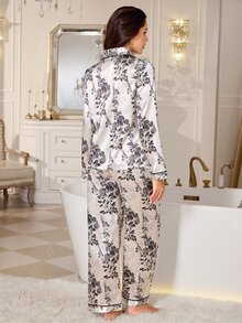 LuxeNights Set Celana Piyama Kancing Kerah Sutra Buatan Motif Bunga - Hitam - View 2