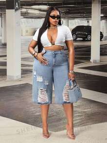 SHEIN CURVE+ Cowgirl Outfit Plus Size Women's Blue Non-Stretch Distressed Frayed Rhinestone Capris - Light Wash - View 3