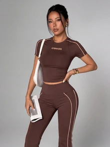 Dewbera Dewbera 女款粉色緊身短袖圓領運動T恤與喇叭褲戶外健身套裝 - 棕色 - 查看 4
