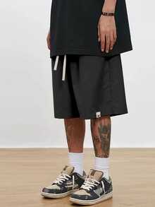 Manfinity Roghcode Men's Plus Size Casual Loose Fit Shorts - Black - View 7