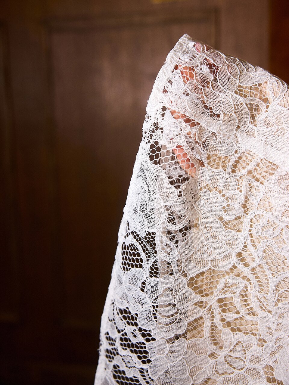 MOTF ELEGANT EXQUISITE LACE FROG BUTTON TOP AND MERMAID HEM SKIRT 2-PIECES SET