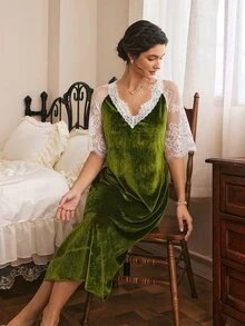 Côtesoire Women's French Romantic Court Style Velvet Contrast Color Lace Loose Nightgown - Olive Green - View 4
