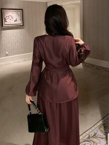 Dazy Tall Women's V-Neck Waist-Cinching Blouse And Long Skirt 2 Pieces Set Fall - Burgundy - View 2