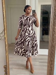 SHEIN Lady CURVE Plus Size Women's All-Over Print Casual Party Dress - Brown - View 1