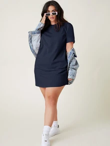 SHEIN BASICS 大尺碼女款短袖純色T恤洋裝 夏季休閒連身裙 - 藏蓝色 - 查看 4