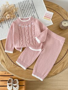 SHEIN Conjunto de 2 piezas de suéter de punto de cable bordado y pantalones de pierna ancha para niña bebé, atuendo versátil casual y sencillo para uso diario, tela suave y cómoda amigable con la piel con buen ajuste, adecuado para parque de atracciones, actividades padres-hijos y fotos, estilo princesa dulce y lindo con un aspecto exquisito y vibrante, tela suave y delicada de alta calidad que vale la pena tener - Rosa vieja - Ver 1