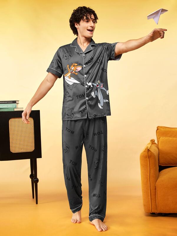 Notgurli TOM & JERRY X SHEIN Men's Cartoon Pattern Short Sleeve Top And Long Pants Loungewear Set