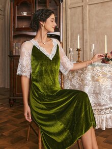 Côtesoire Women's French Romantic Court Style Velvet Contrast Color Lace Loose Nightgown - Olive Green - View 6