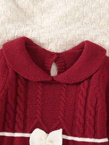 SHEIN Vintaside Kids 新生兒嬰兒針織連身衣，女嬰套頭長袖針織連身褲，附足襪褲，秋冬季節，杏色淺色，百搭日常穿著，麻花編織設計，時尚對比粉色蝴蝶結設計，優雅可愛 - 酒紅色 - 查看 3