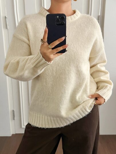 Dazy Plus Solid Color Loose Round Neck Pullover Knit Sweater, Brushed Thickened Autumn/Winter Casual Old Money Vacation Sweater