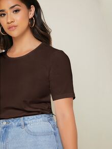SHEIN BASICS 大尺碼純色圓領T恤 夏季上衣 正式休閒度假居家穿著 棕色 傳統寬鬆款 - 咖啡棕 - 查看 5