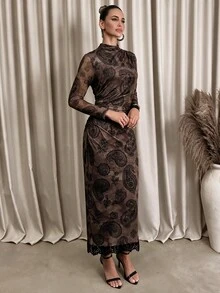 Lavishia 女款黑色與咖啡色抽象印花修身長袖高領洋裝 - 咖啡棕 - 查看 9