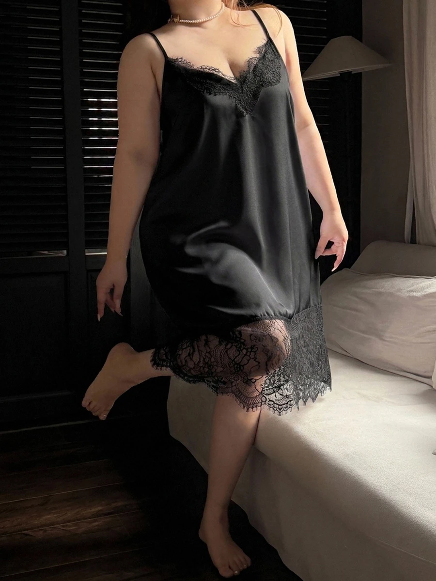 Dazy Plus Plus Size Women Solid Color Elegant Lace Patchwork Camisole Nightgown - Black - View 1