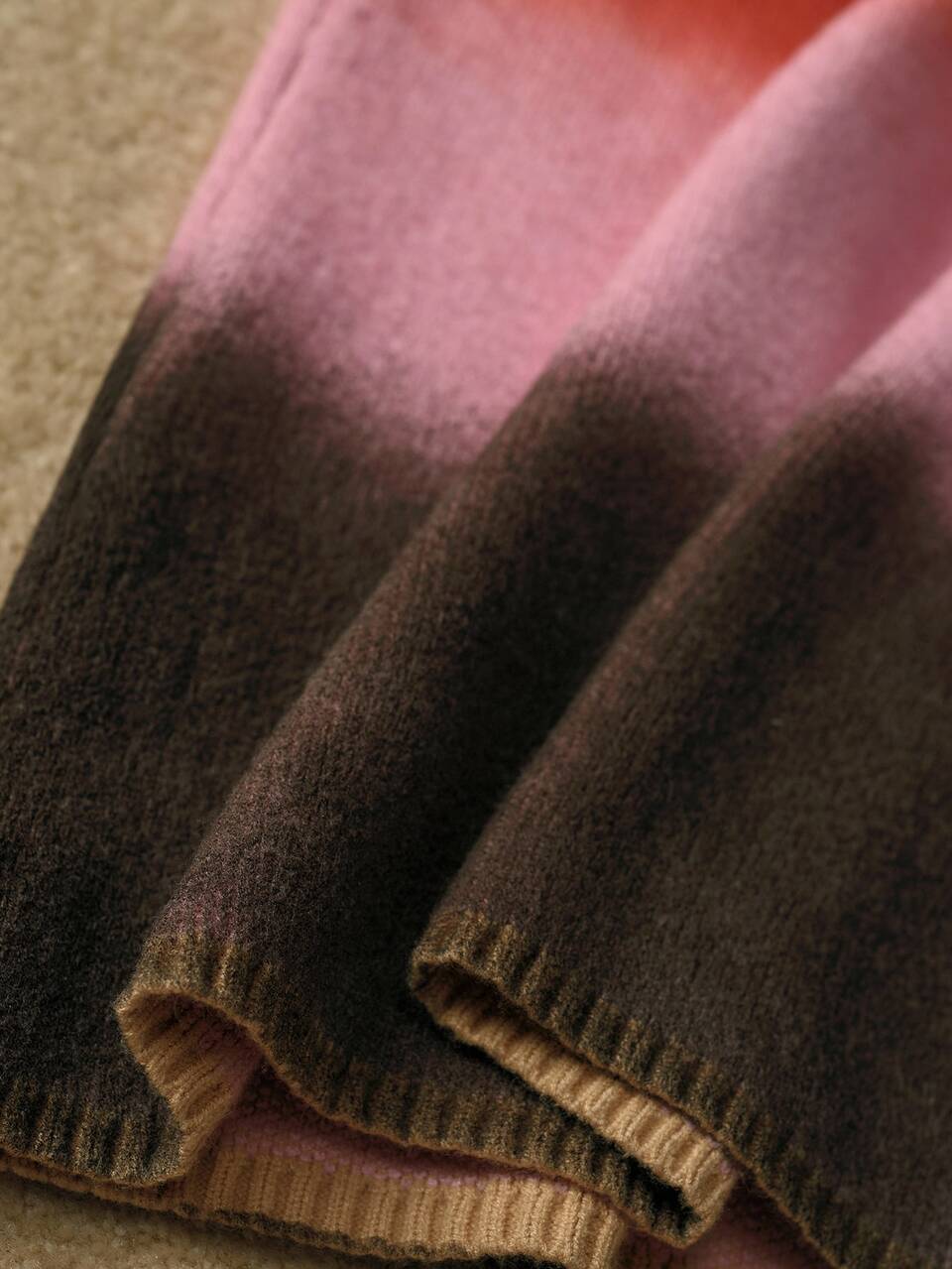 MOTF LONG V-NECK GRADIENT KNIT CARDIGAN