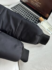 SHEIN 青少年女孩冬季中長款長袖加厚棉襖，內裡刷毛，人造毛領帽，保暖舒適，純色時尚日常秋季穿搭外套 - 黑色 - 查看 6