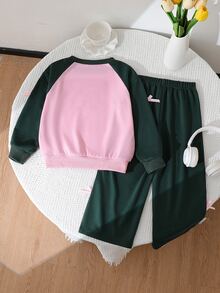 SHEIN 熱銷新款女童 4-7 歲紫色蝴蝶結運動衫套裝，2025 秋季 INS 風格運動休閒 2 件式運動衫與運動長褲套裝，可愛 - 綠色 - 查看 2
