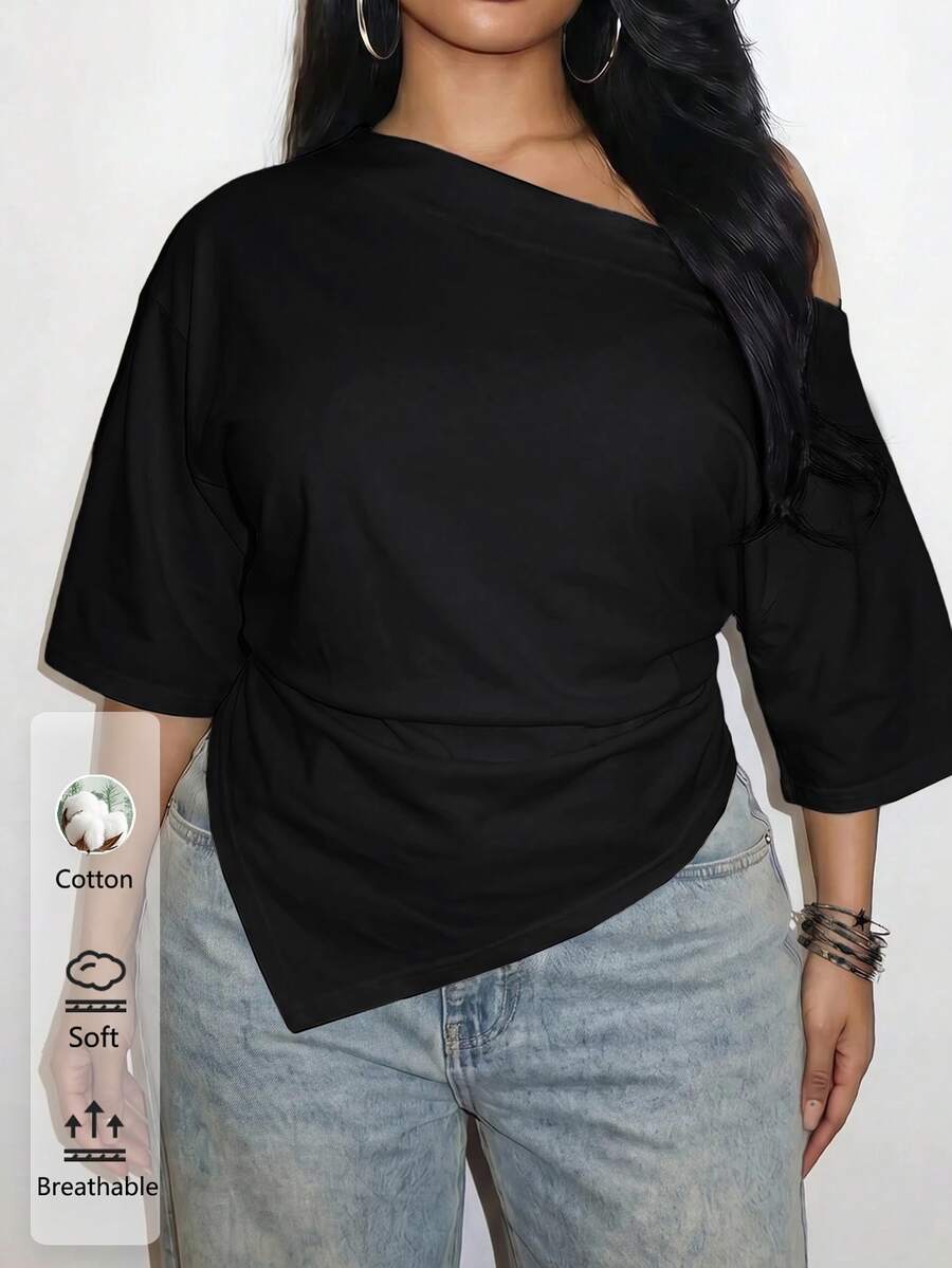 Slaydiva Casual Minimalist Black Plus Size T-Shirt - Black - View 1