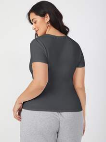 SHEIN BASICS 大尺碼純色修身T恤女款夏季上衣 夏日穿搭 - 深灰色 - 查看 2