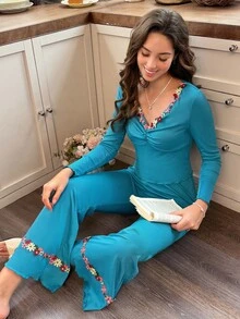 Snug Reverie Women's Romantic Casual Elegant Fresh Floral Lace Trim Fitted Pajama Set Sleep Party Turquoise Fall - Blue - View 6