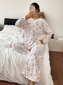 Napfluff CURVE Napfluff CURVE Plus Size Women's Pink Leopard Print Fleece Pajama Set With Embroidery Heart - White - View 6