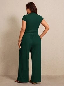 Elaquor Plus Size Women Solid Color Pleated Top And Pants Casual Everyday 2 Pieces Set - Dark Green - View 2