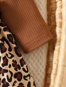 SHEIN Playful Pals 女童豹紋荷葉邊蝴蝶結前襟長袖兩件式套裝，假兩件式羅紋針織可愛秋季穿搭 - 彩色 - 查看 5