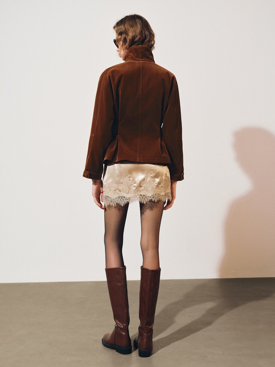 MOTF VELVET FLAT-WEAVE CROPPED JACKET WITH CINCHED WAIST SILHOUETTE