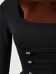 Mistrie Sweater Wanita Polos Leher Persegi Lengan Panjang dengan Kancing dan Potongan Pas Badan - Hitam - View 6