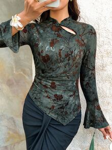 EastFlair Atasan Wanita Ukuran Besar Model Vintage dengan Kancing Katak dan Hem Asimetris untuk Musim Gugur - Hijau - View 6