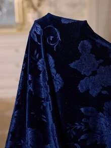 LuxeNights طقم بيجامة نسائي للخريف/الشتاء من المخمل الجاكار بنقشة زهرية، مفتوح من الأمام مع جيوب خارجية وأزرار وأكمام طويلة وبنطال طويل - أزرق بحري - مشاهدة 6