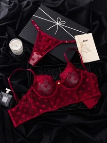 SHEIN 心形網紗蕾絲鋼圈內衣與丁字褲 2 件組內衣套裝 - 酒紅色 - 查看 7