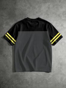 Manfinity BATMAN X SHEIN 美式男士復古漫畫印花左胸小蝙蝠Logo圓領短袖T恤 - 彩色 - 查看 2