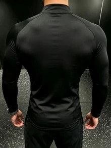 GymBeat Kaos Olahraga Pria Lengan Panjang Slim Fit dengan Kerah Tegak, untuk Gym - Hitam - View 2