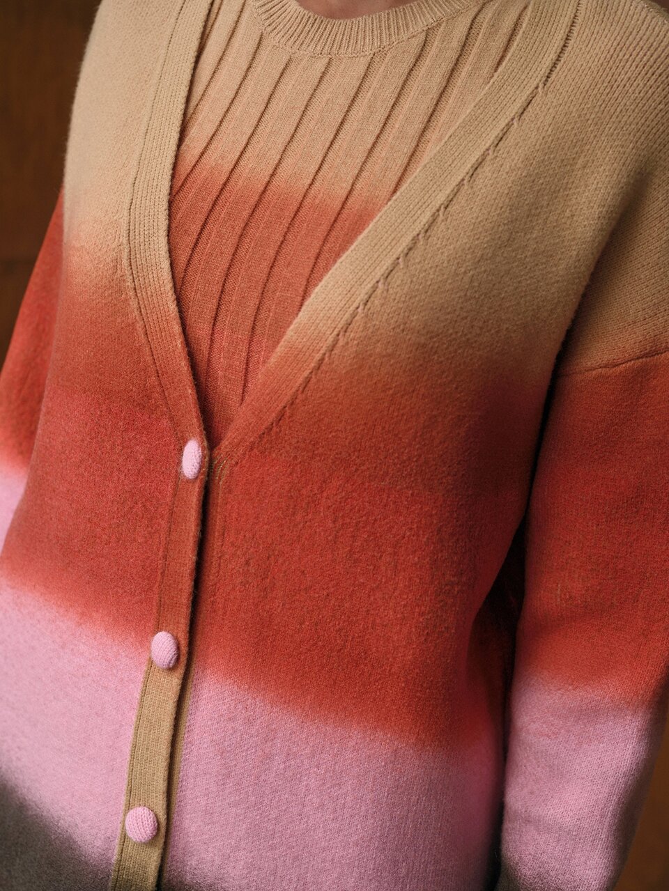 MOTF LONG V-NECK GRADIENT KNIT CARDIGAN