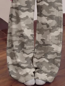SHEIN 美式街頭 Y2K 灰色迷彩滿版印花女款青少年休閒舒適加厚寬鬆連帽衛衣與寬鬆運動長褲套裝，適合秋冬日常、度假、外出、校園、運動、街頭休閒，秋冬新品，隨性時尚 - 彩色 - 查看 6