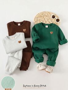 Cozy Pixies 小男孩 6 件套：裝飾貼布圓領長袖套頭運動衫與鬆緊腰長褲 - 彩色 - 查看 4