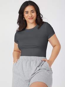 SHEIN BASICS 大尺碼純色修身T恤女款夏季上衣 夏日穿搭 - 深灰色 - 查看 3