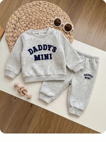 SHEIN 新生兒英文字母印花衛衣與冬季長褲套裝 - 淺灰色 - 查看 10