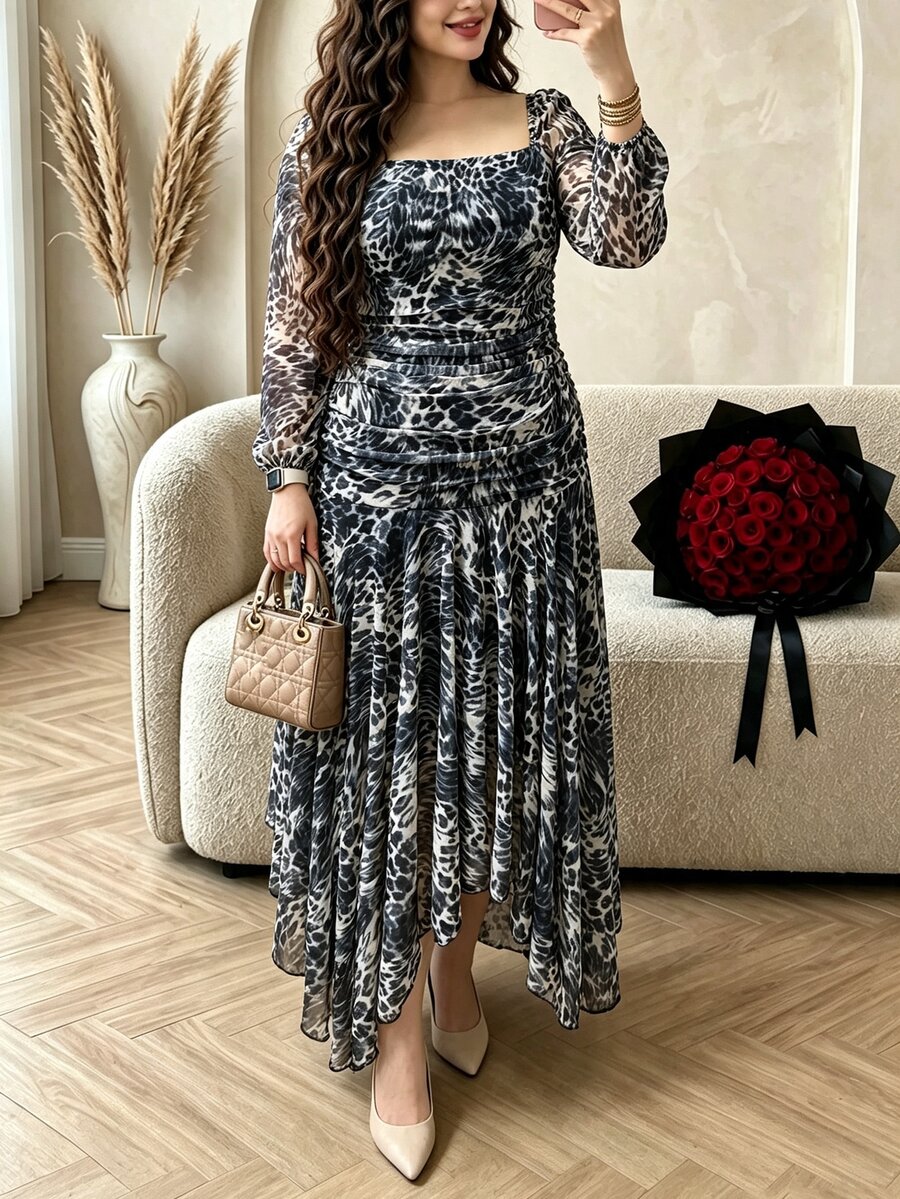 Modelyn Gaun Ukuran Plus dengan Desain Elegan, Seksi, dan Romantis, Potongan Ramping, dan Bahan Jala Motif Leopard