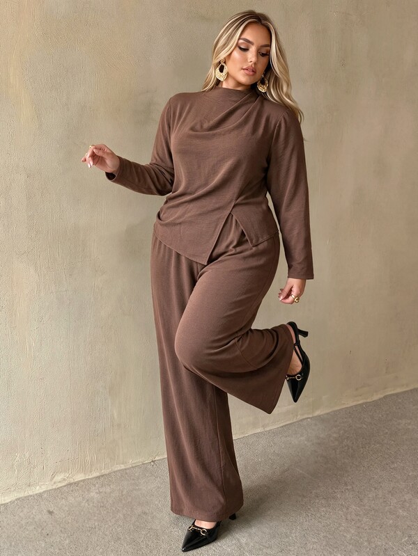 Auralis Plus Size Women's Scoop Neck Hem Slit Top And Elastic Waist Loose Wide Leg Pants Commuter Fashion 2 Pieces Set