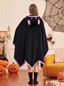 SHEIN Halloween Women's Cute Little Devil Cartoon Patchwork Flannel Hooded Cape, Home Slouchy Shawl Nap Blanket - Multicolor - View 2