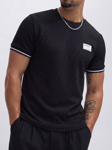 Manfinity Homme Men's Textured Chest Patch Short Sleeve T-Shirt - Black - View 3